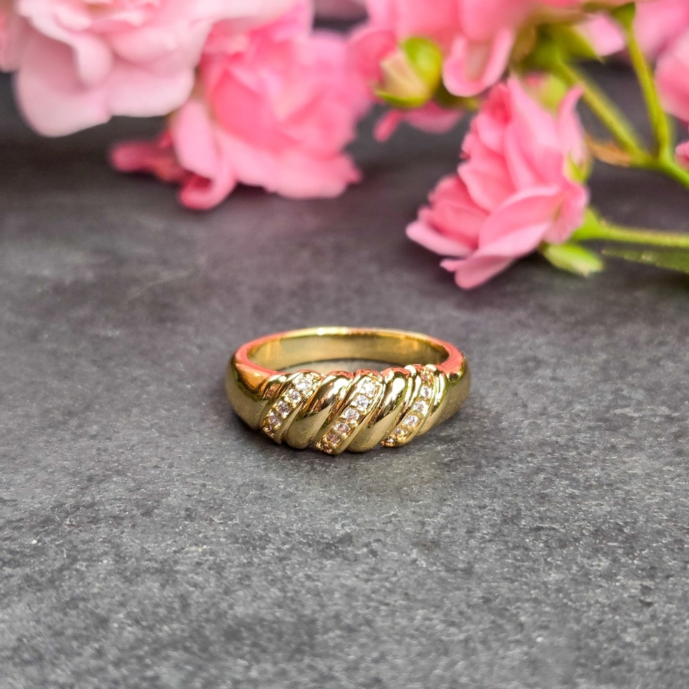 NWT Sterling Forever 14k Gold Plated Tonya CZ Twist Ring, Size 6